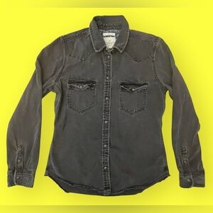 American Eagle Button-Up Shirt